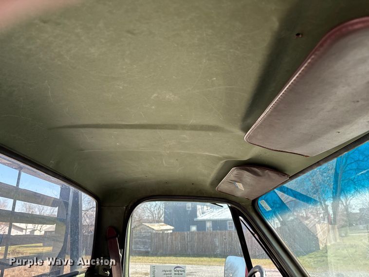 image for item FG0112 1985 Chevrolet CD-30903 flatbed pickup truck