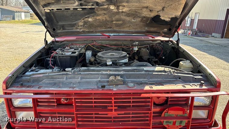 image for item FG0112 1985 Chevrolet CD-30903 flatbed pickup truck