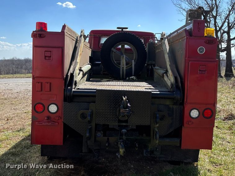 image for item FG0114 1990 International 4800 rescue truck