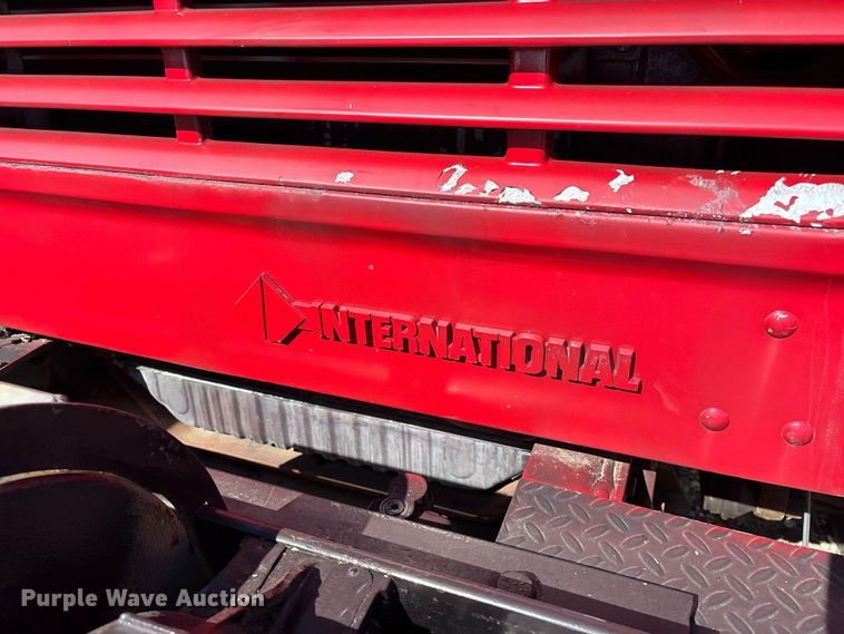 image for item FG0114 1990 International 4800 rescue truck