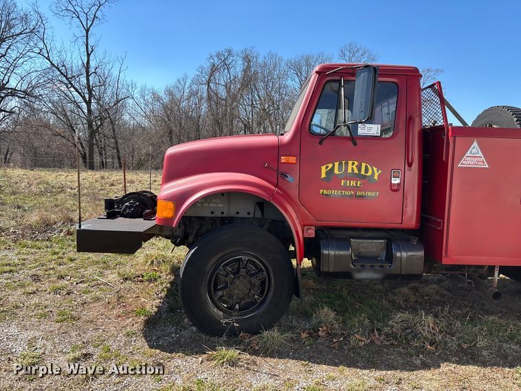 image for item FG0114 1990 International 4800 rescue truck