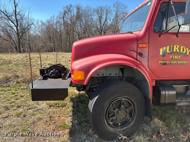 image for item FG0114 1990 International 4800 rescue truck