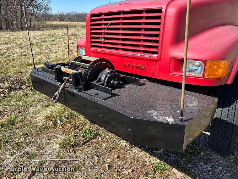 image for item FG0114 1990 International 4800 rescue truck