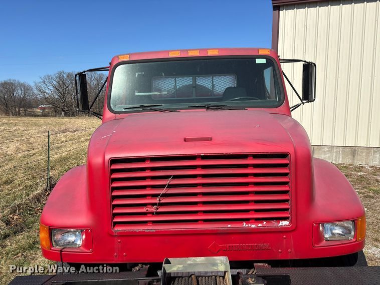 image for item FG0114 1990 International 4800 rescue truck