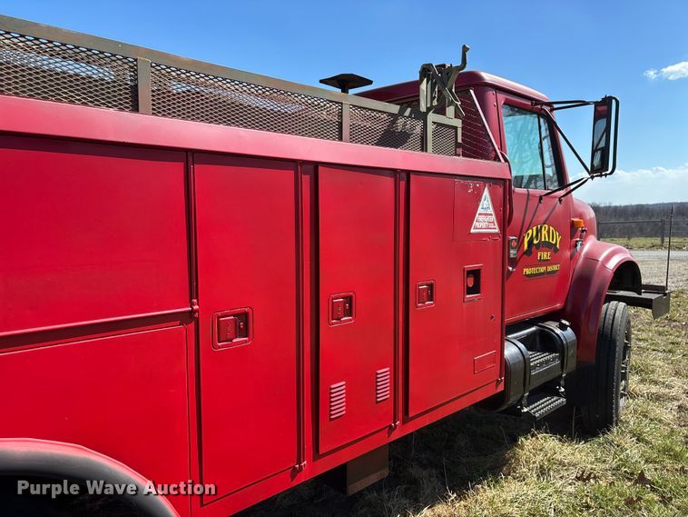 image for item FG0114 1990 International 4800 rescue truck