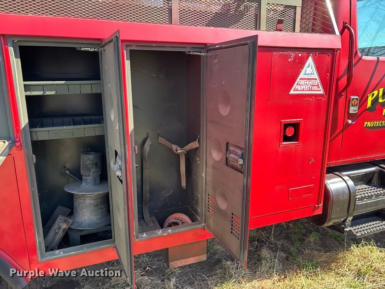 image for item FG0114 1990 International 4800 rescue truck