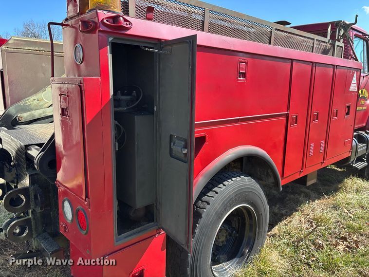 image for item FG0114 1990 International 4800 rescue truck