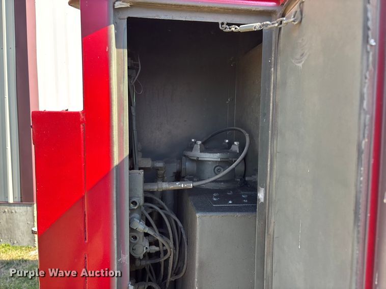 image for item FG0114 1990 International 4800 rescue truck