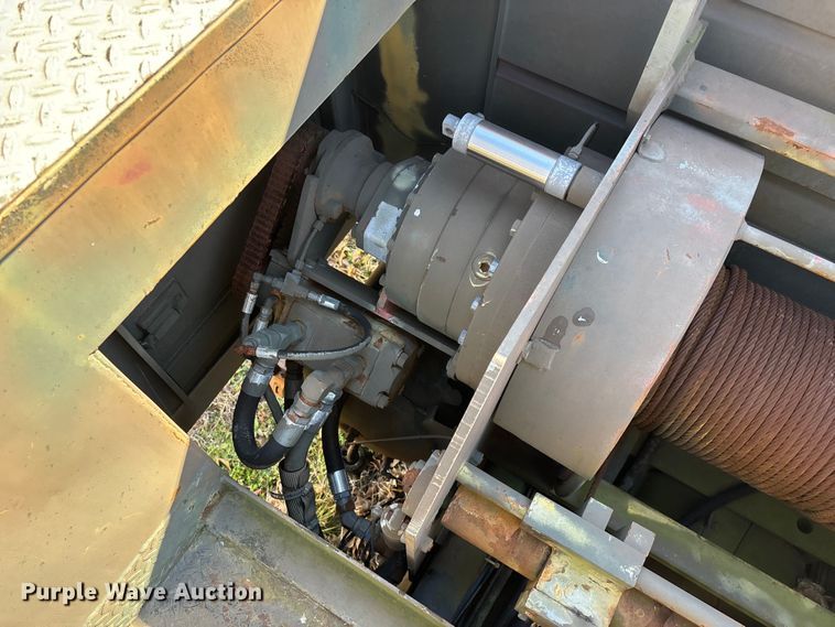 image for item FG0114 1990 International 4800 rescue truck