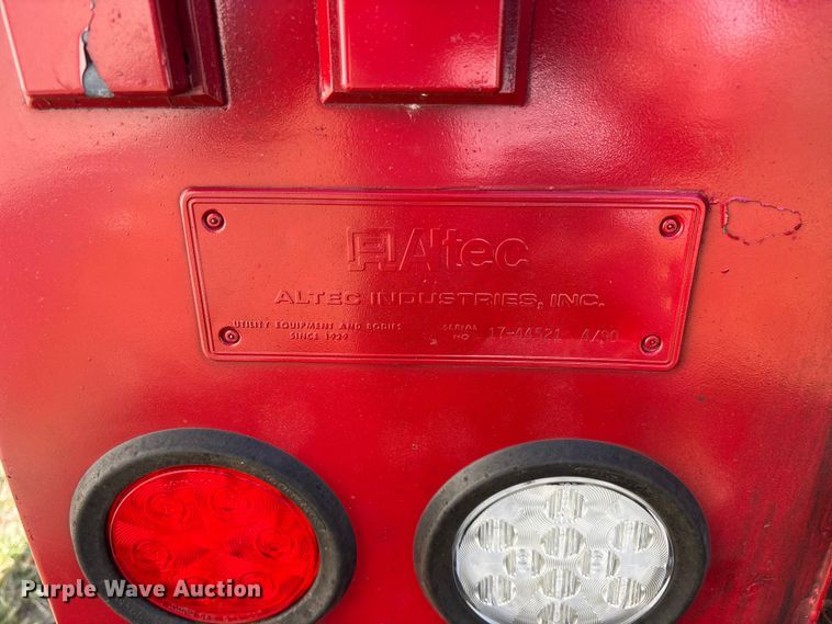 image for item FG0114 1990 International 4800 rescue truck