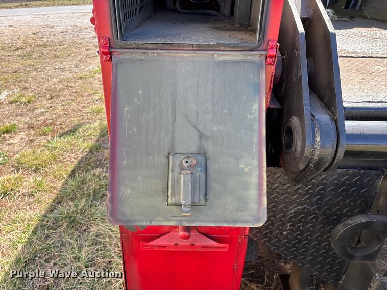 image for item FG0114 1990 International 4800 rescue truck