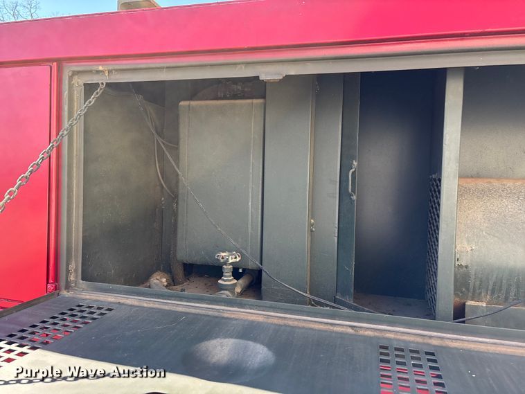 image for item FG0114 1990 International 4800 rescue truck