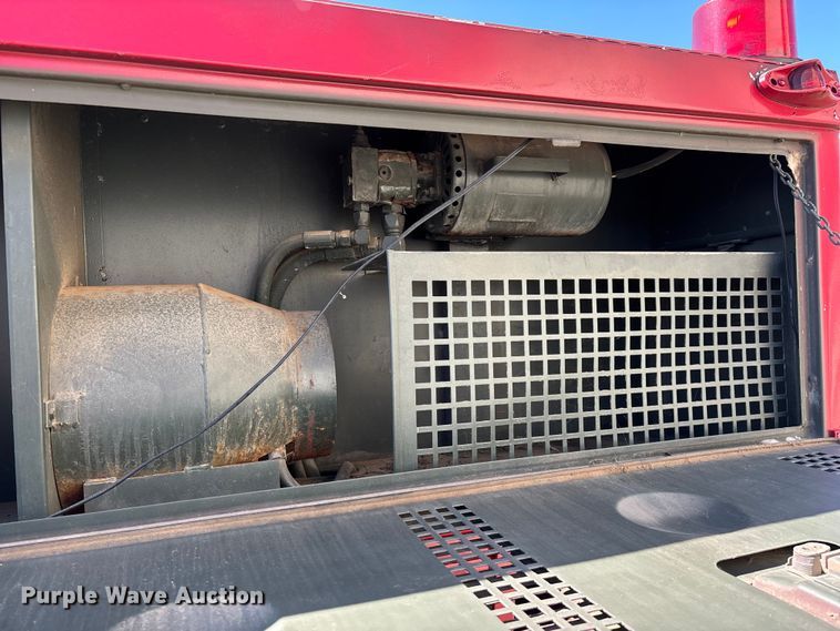 image for item FG0114 1990 International 4800 rescue truck