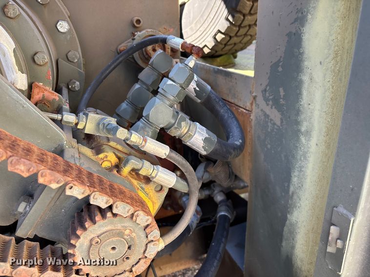 image for item FG0114 1990 International 4800 rescue truck