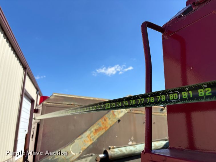 image for item FG0114 1990 International 4800 rescue truck