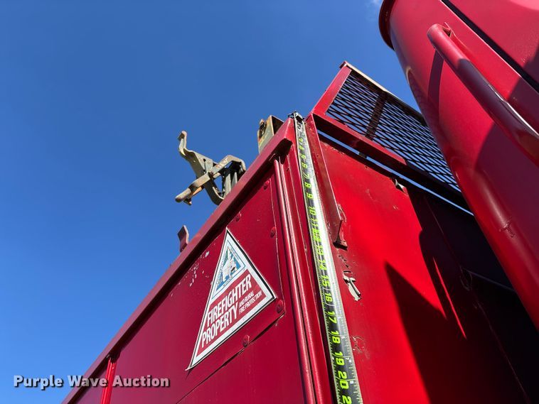 image for item FG0114 1990 International 4800 rescue truck