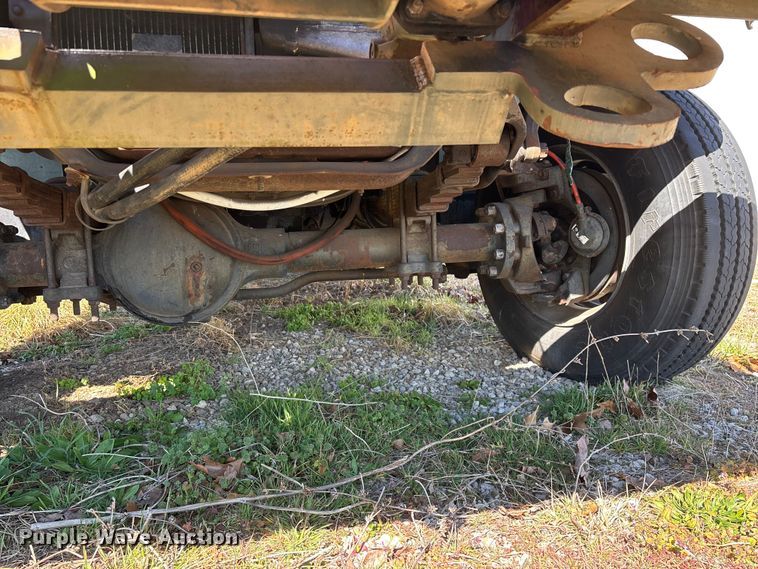 image for item FG0114 1990 International 4800 rescue truck