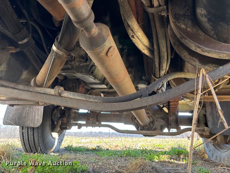 image for item FG0114 1990 International 4800 rescue truck