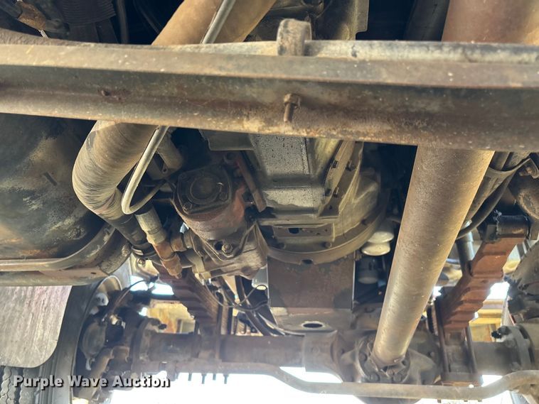 image for item FG0114 1990 International 4800 rescue truck