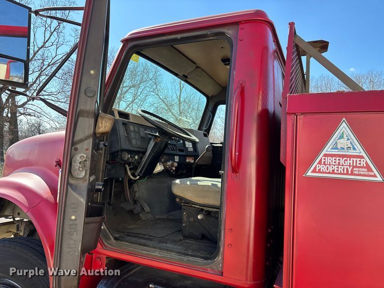 image for item FG0114 1990 International 4800 rescue truck