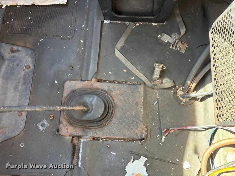 image for item FG0114 1990 International 4800 rescue truck