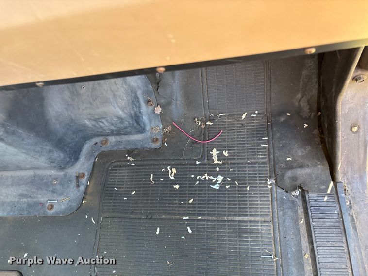 image for item FG0114 1990 International 4800 rescue truck