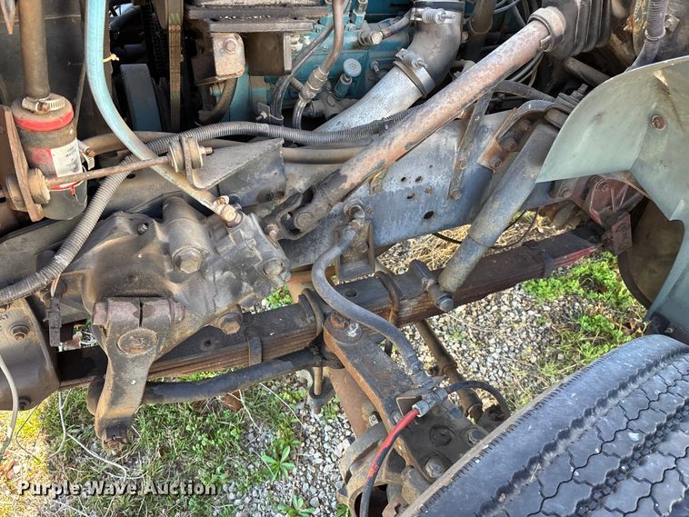 image for item FG0114 1990 International 4800 rescue truck