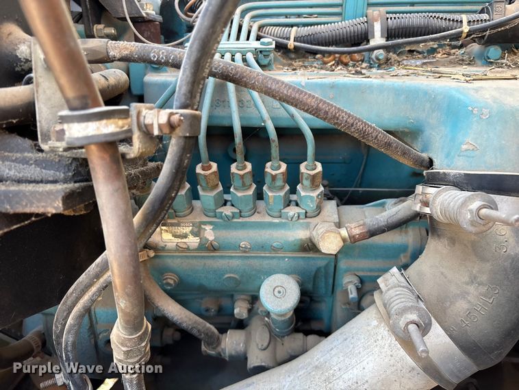 image for item FG0114 1990 International 4800 rescue truck