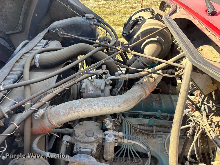 image for item FG0114 1990 International 4800 rescue truck