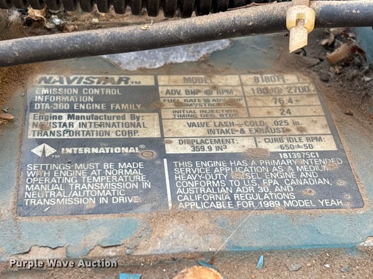 image for item FG0114 1990 International 4800 rescue truck