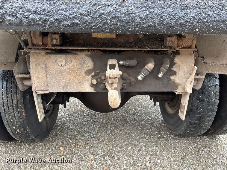 image for item FG0128 1988 Ford F800 dump truck