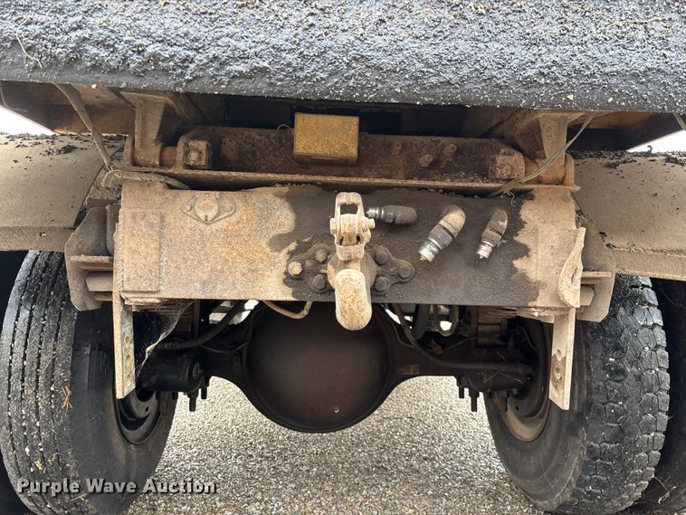 image for item FG0128 1988 Ford F800 dump truck