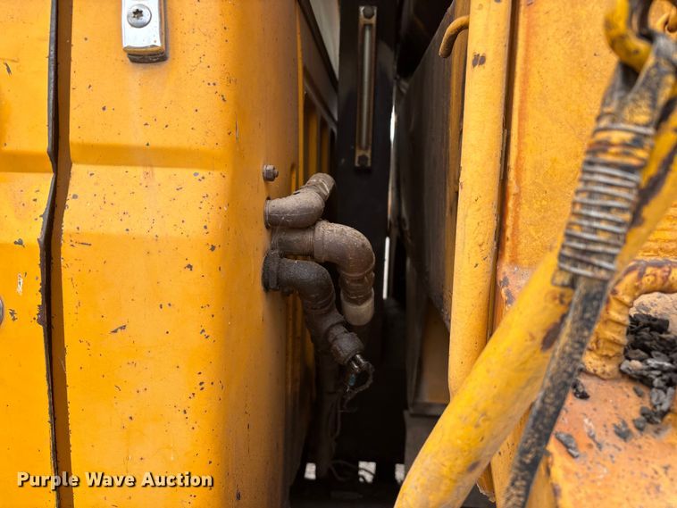 image for item FG0128 1988 Ford F800 dump truck