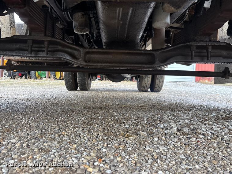 image for item FG0128 1988 Ford F800 dump truck