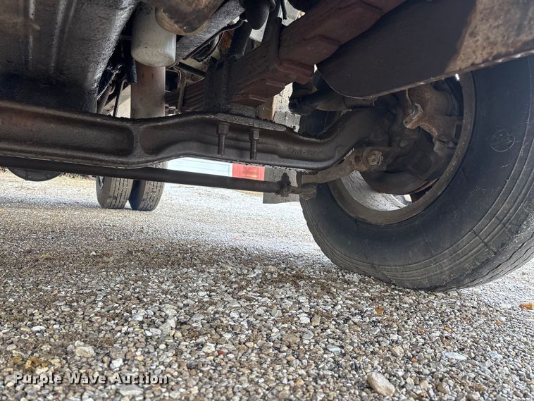 image for item FG0128 1988 Ford F800 dump truck