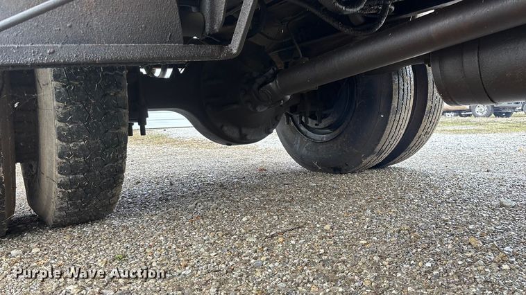 image for item FG0128 1988 Ford F800 dump truck