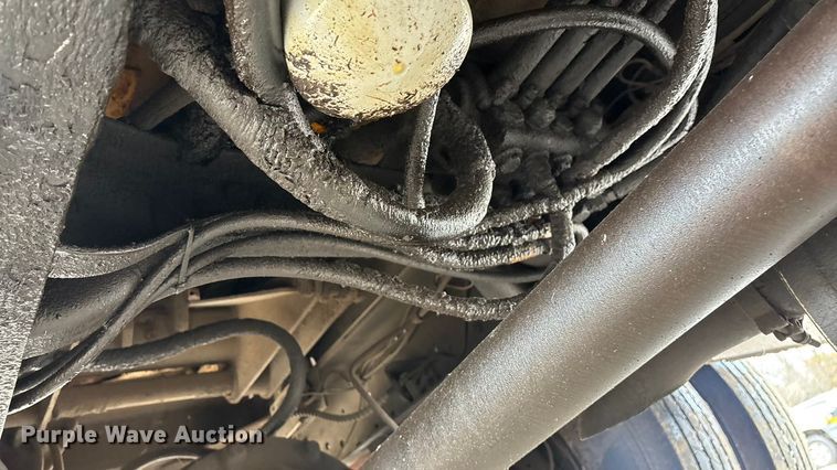 image for item FG0128 1988 Ford F800 dump truck