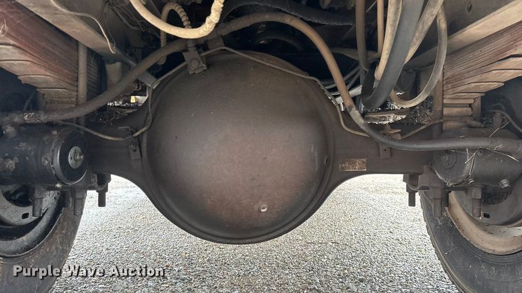 image for item FG0128 1988 Ford F800 dump truck