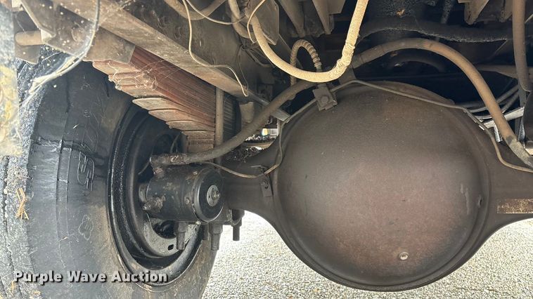 image for item FG0128 1988 Ford F800 dump truck