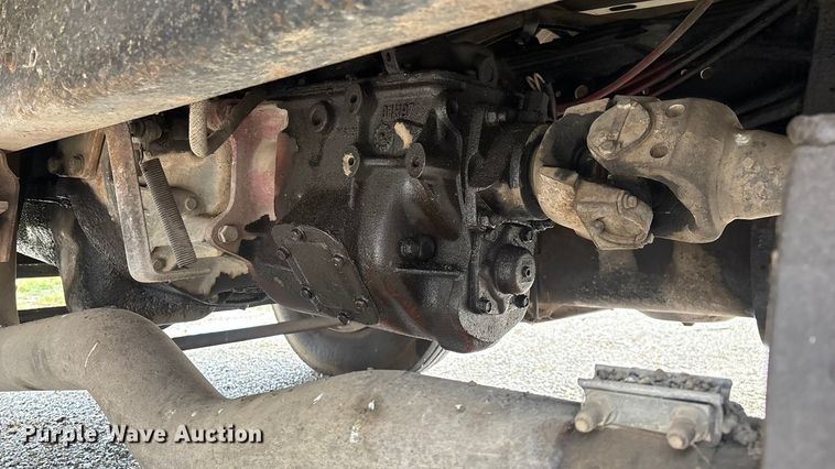 image for item FG0128 1988 Ford F800 dump truck