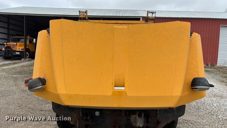 image for item FG0128 1988 Ford F800 dump truck