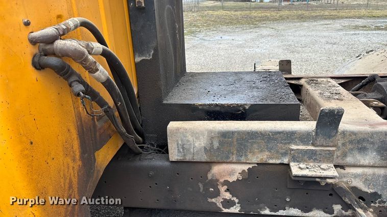 image for item FG0128 1988 Ford F800 dump truck