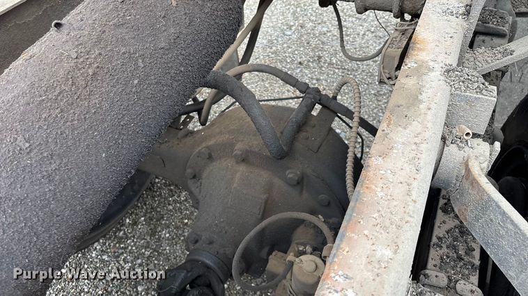 image for item FG0128 1988 Ford F800 dump truck