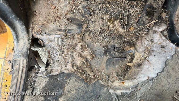 image for item FG0128 1988 Ford F800 dump truck