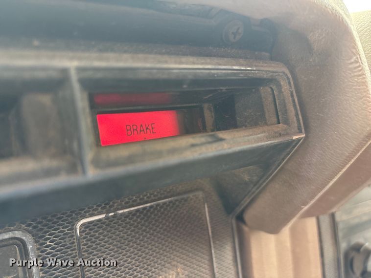 image for item FG0128 1988 Ford F800 dump truck