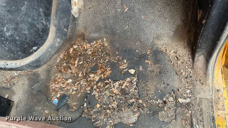 image for item FG0128 1988 Ford F800 dump truck