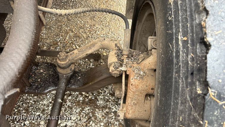 image for item FG0128 1988 Ford F800 dump truck