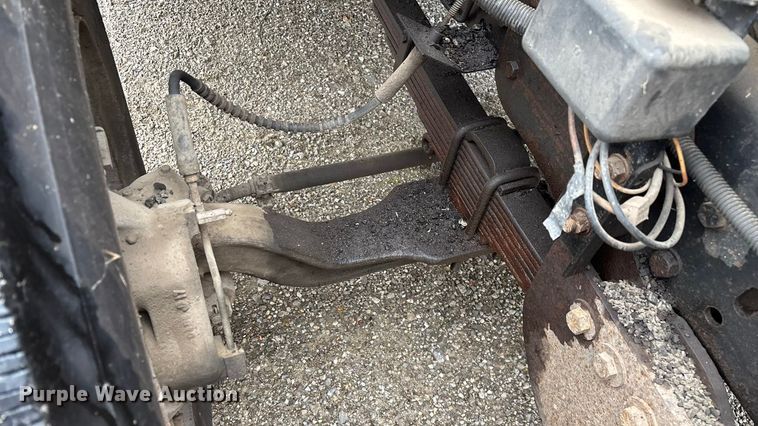 image for item FG0128 1988 Ford F800 dump truck