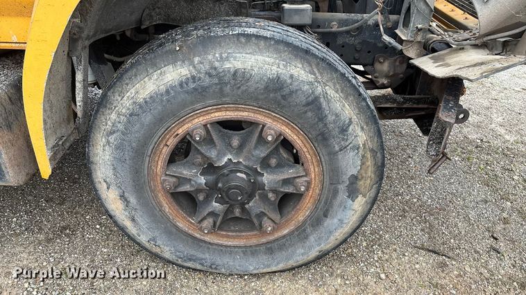 image for item FG0128 1988 Ford F800 dump truck