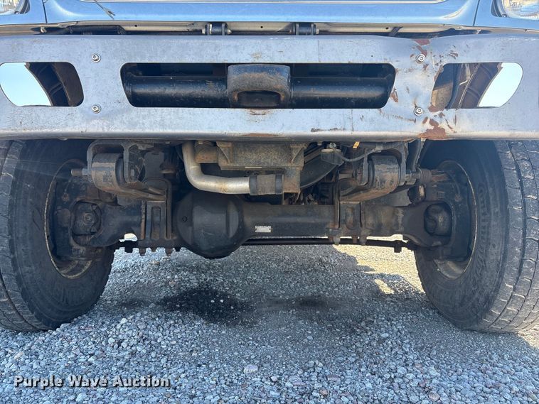 image for item FG2661 2012 International SR525 bucket truck